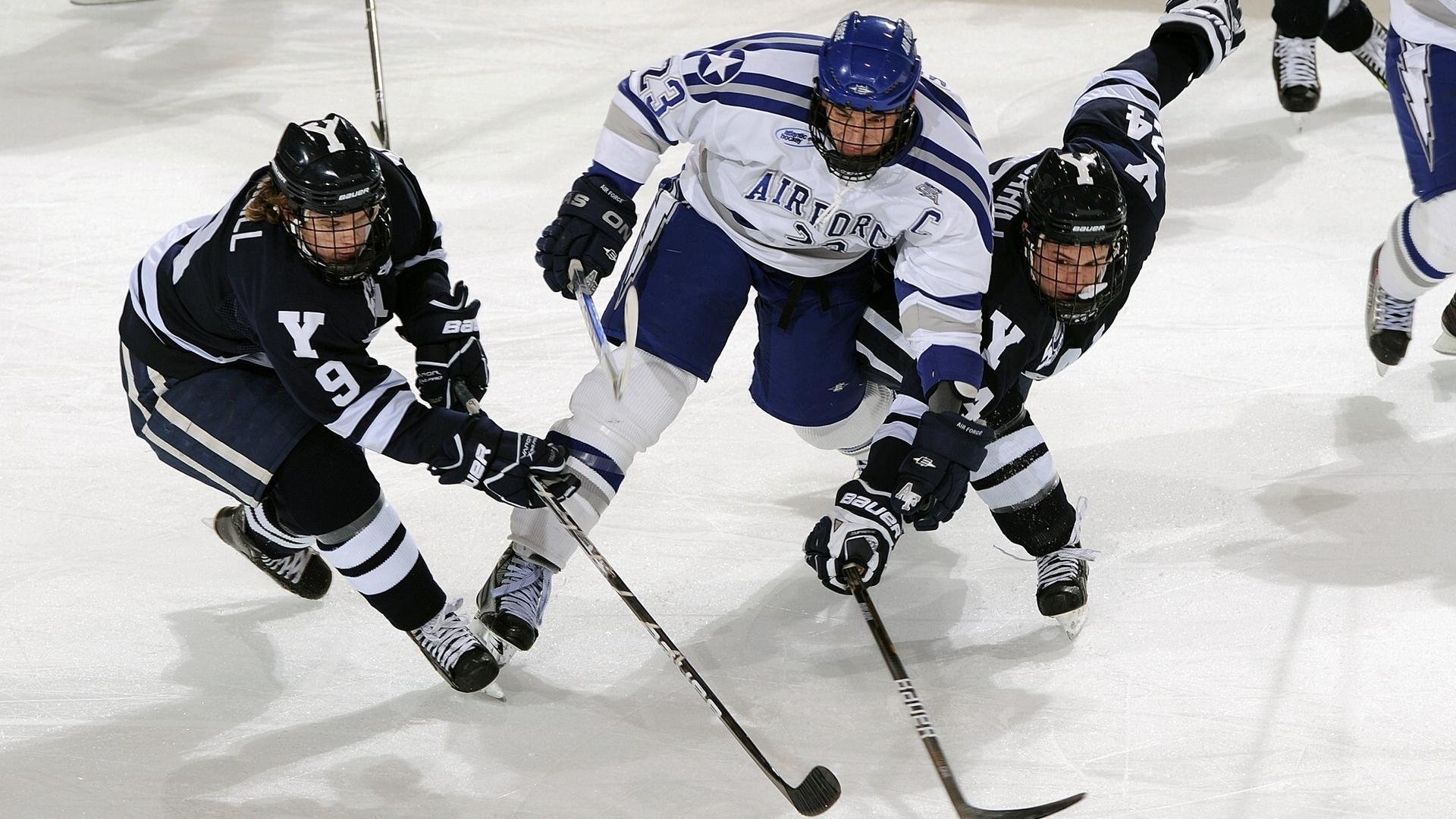 篮球比赛裁判员执法水平提升探讨，论篮球裁判员的基本素质培养